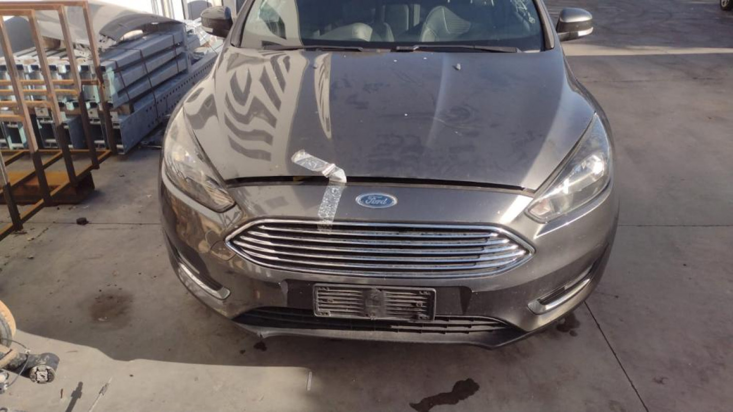 Ford Focus 2015 | Veicolo Intero | SOLO PER RICAMBI