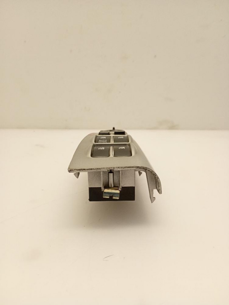 Pulsantiera Anteriore Sinistra Kia Sportage 2004 – 2010