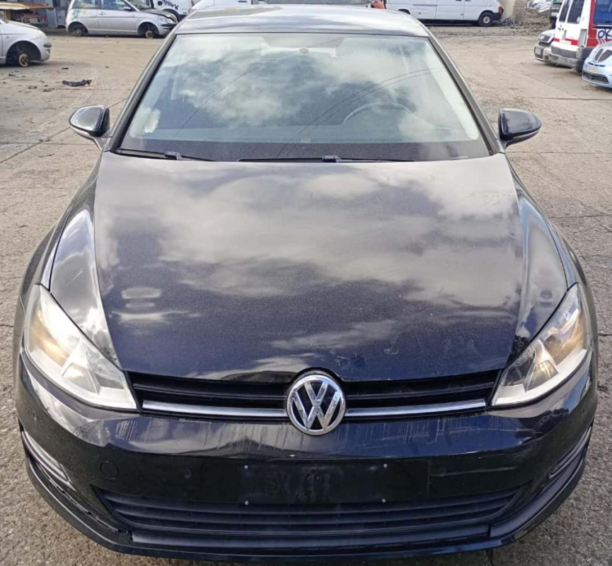 Volkswagen Golf VII Anno 2014 | Veicolo intero | SOLO PER RICAMBI