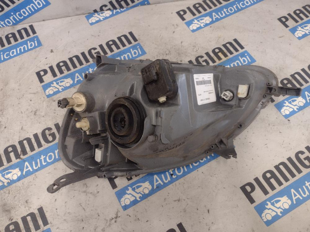 Faro Anteriore Destro Toyota Yaris 2003 – 2005
