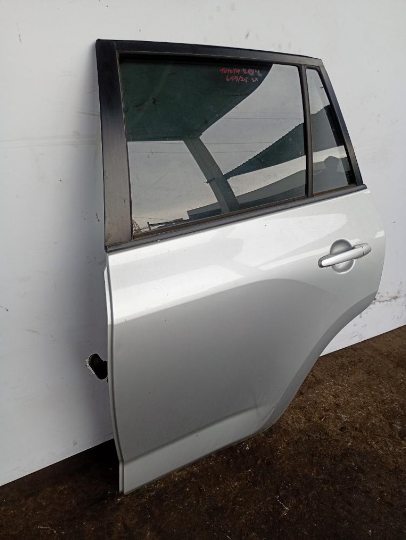 Porta / Portiera Posteriore Sinistra Toyota Rav4 2006 – 2010