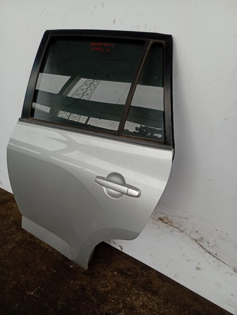 Porta / Portiera Posteriore Sinistra Toyota Rav4 2006 – 2010