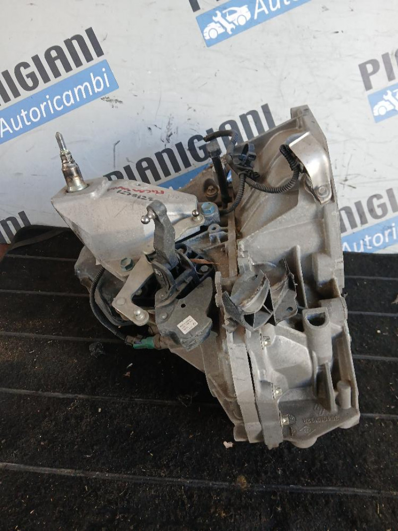 Cambio Nissan Micra B4D