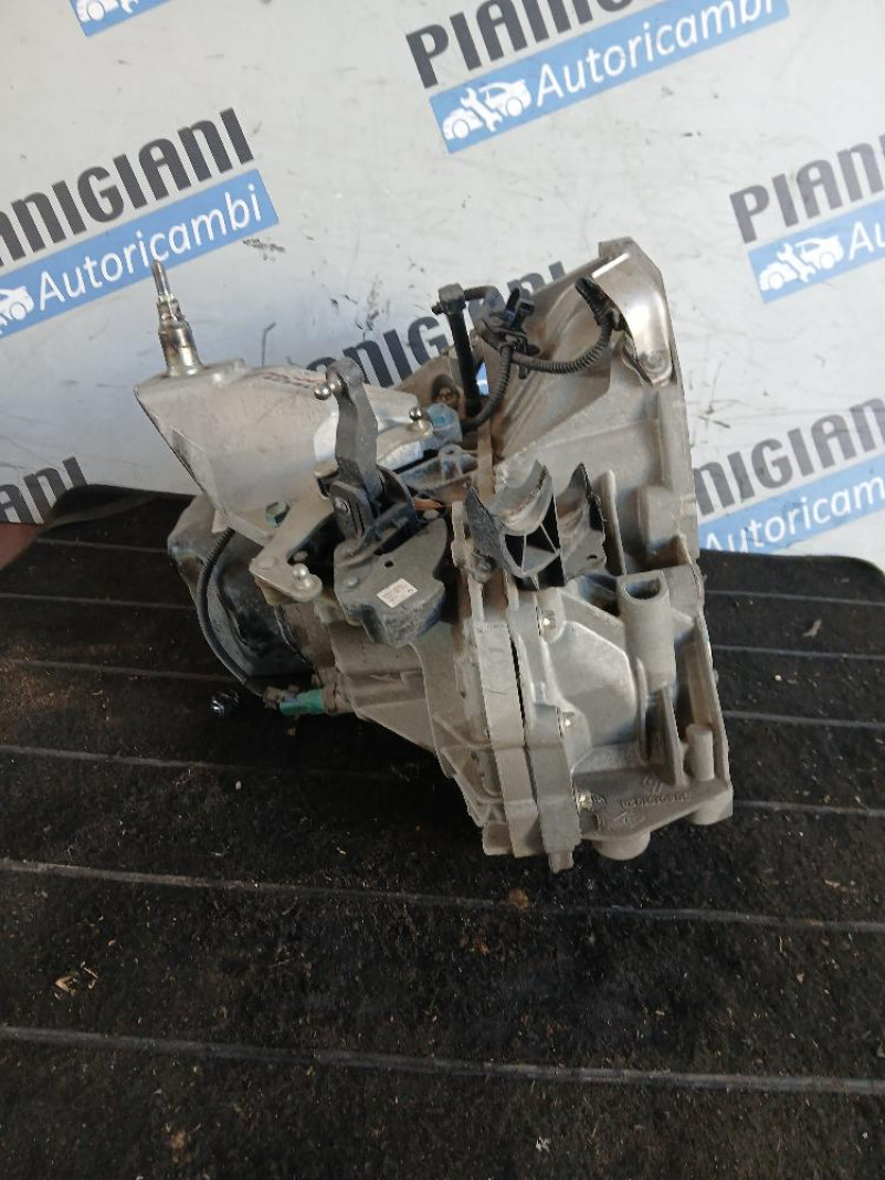 Cambio Nissan Micra B4D