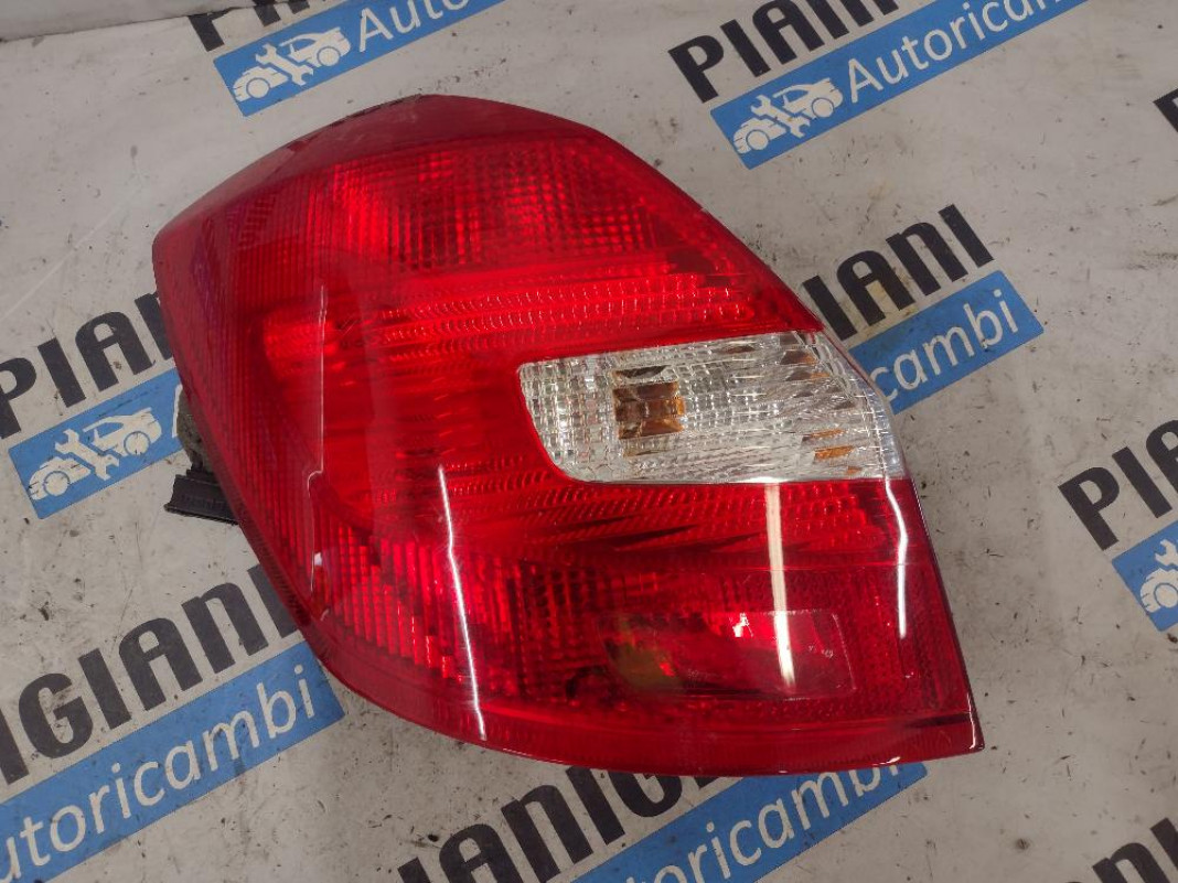 Faro / Fanale Posteriore Sinistro Skoda Fabia Sw