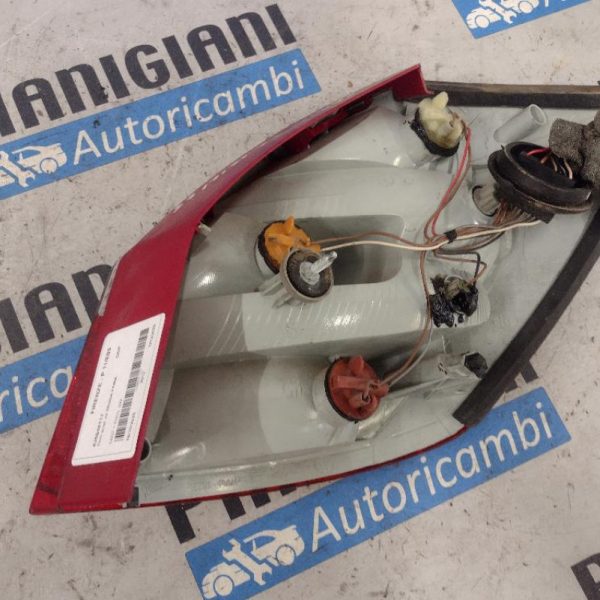 Faro / Fanale Posteriore Sinistro Skoda Fabia Sw