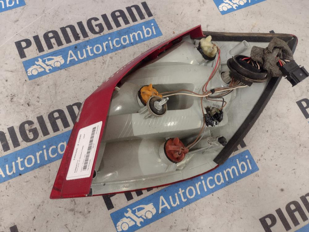 Faro / Fanale Posteriore Sinistro Skoda Fabia Sw