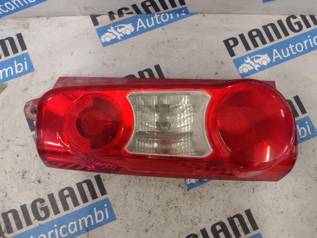 Faro / Fanale Posteriore Sinistro Peugeot Partner 2008 – 2012