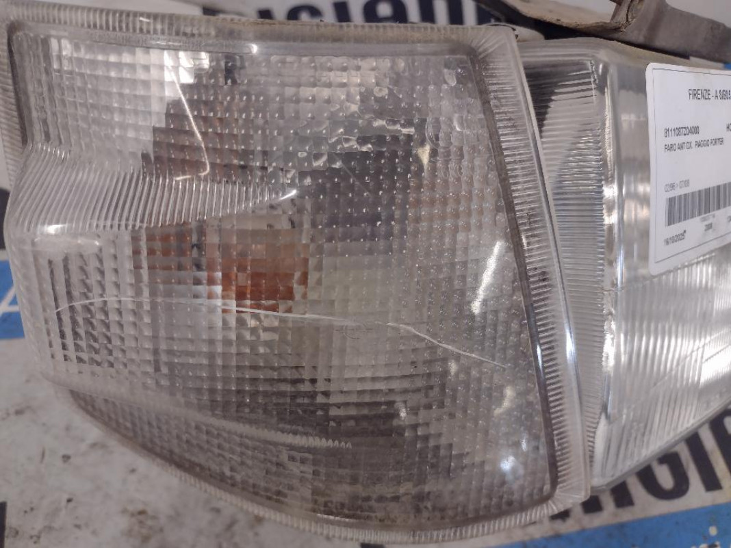 Faro / Fanale / Proiettore Piaggio Porter Destro 2008