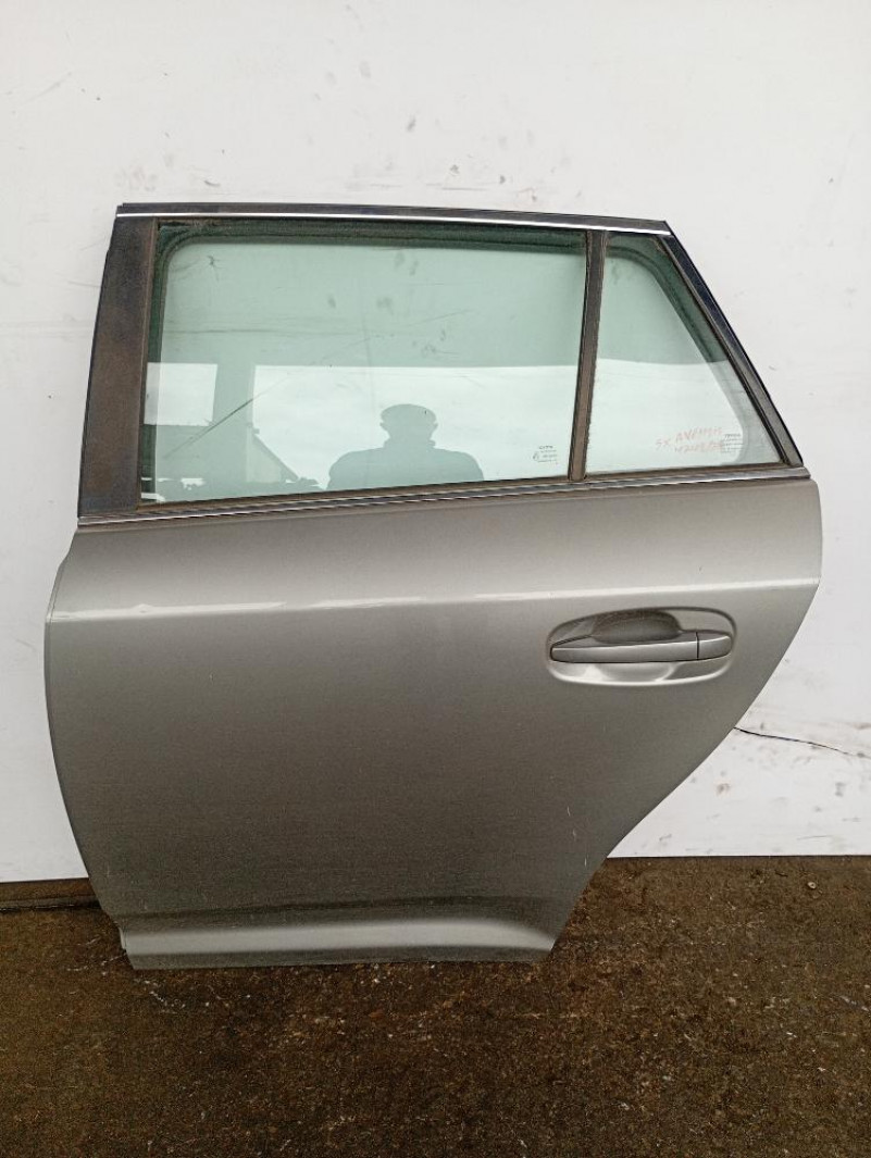 Porta / Portiera Posteriore Sinistra Toyota Avensis 2009 – 2011