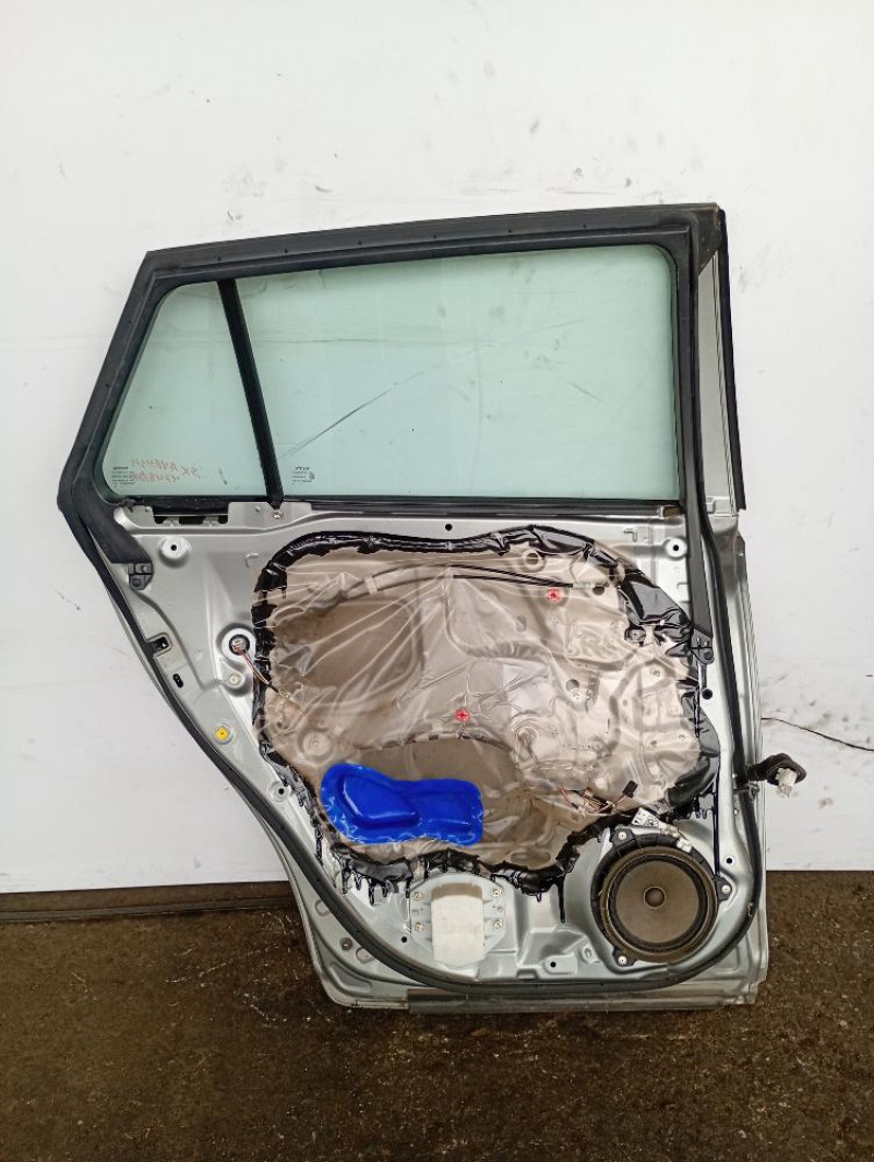 Porta / Portiera Posteriore Sinistra Toyota Avensis 2009 – 2011