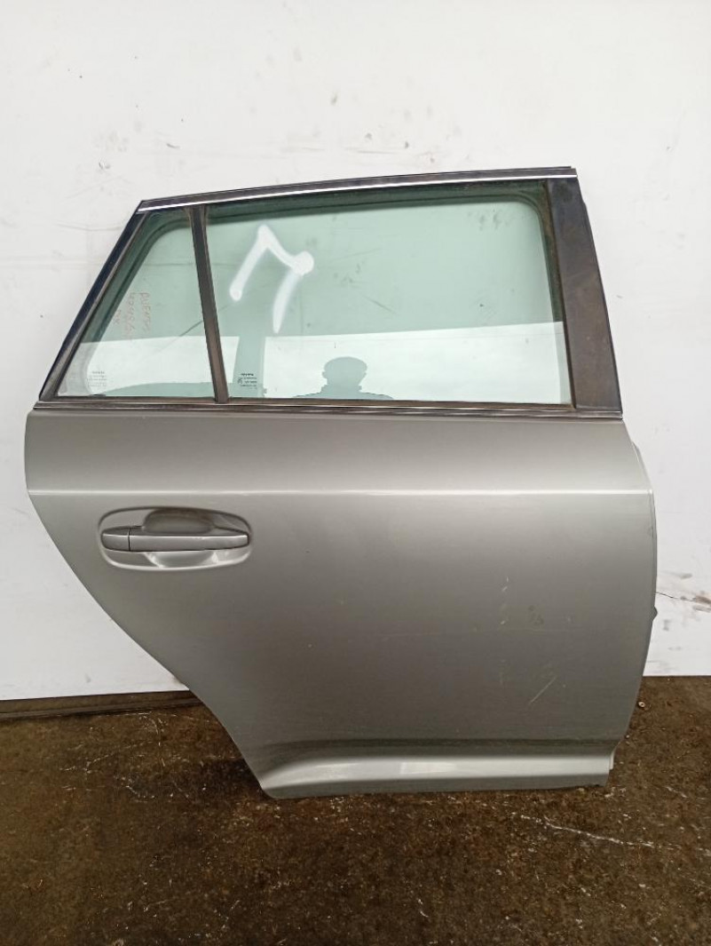Porta / Portiera Posteriore Destra Toyota Avensis 2009 – 2011