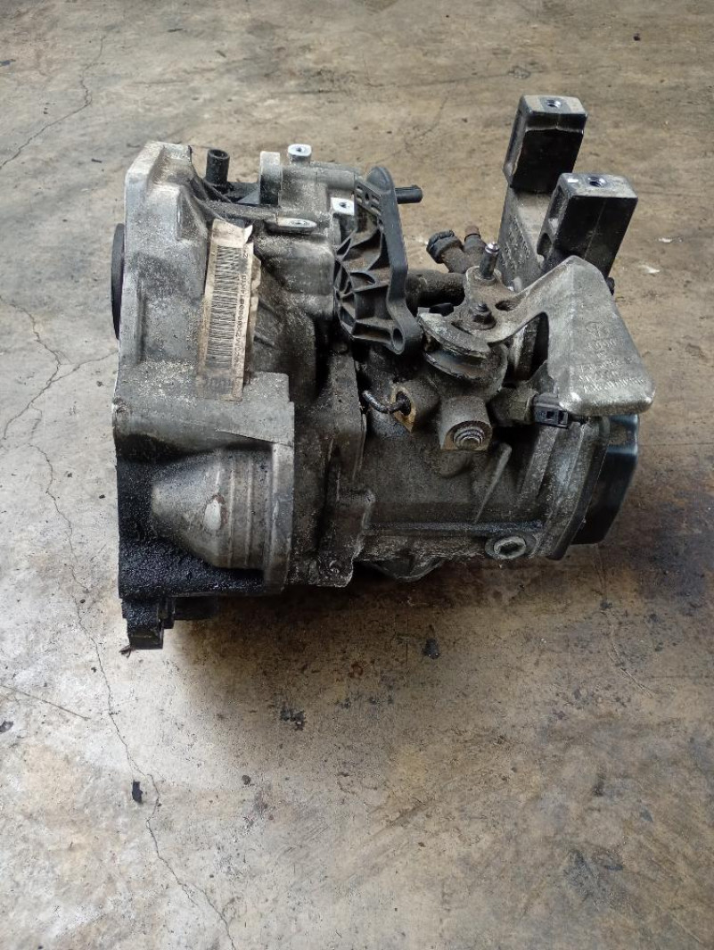 Cambio Volkswagen Polo 6R 1.2 TDi 55 KW CFW 2009 – 2015