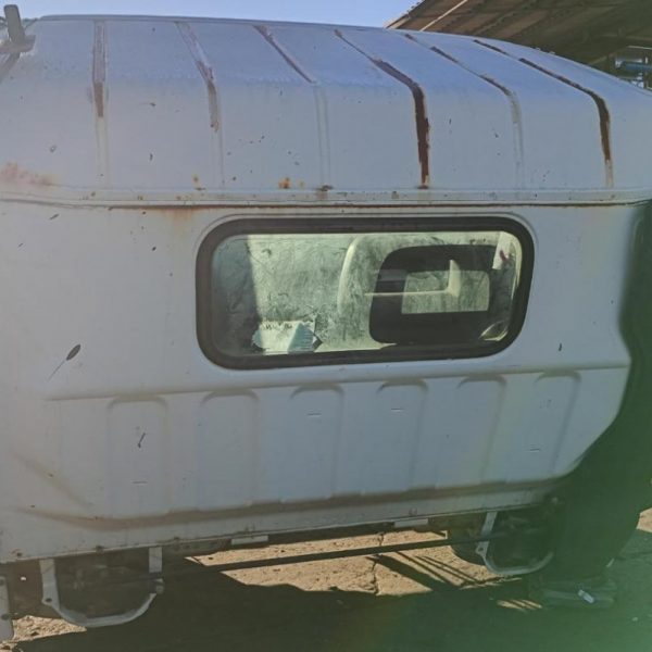 Cabina completa Mitsubishi Fuso Anno 2010 | SOLO RITIRO IN SEDE