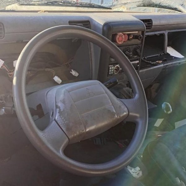 Cabina completa Mitsubishi Fuso Anno 2010 | SOLO RITIRO IN SEDE