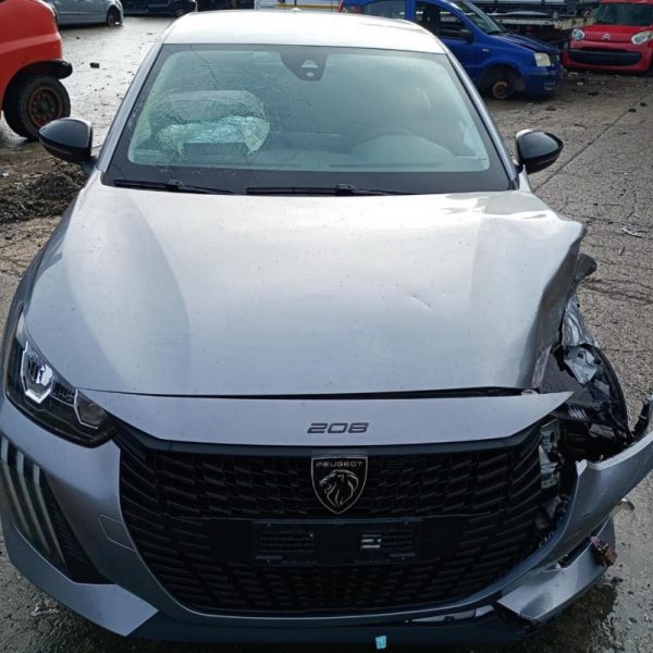 Peugeot 208 STYLE Anno 2024 | Veicolo Intero | SOLO PER RICAMBI