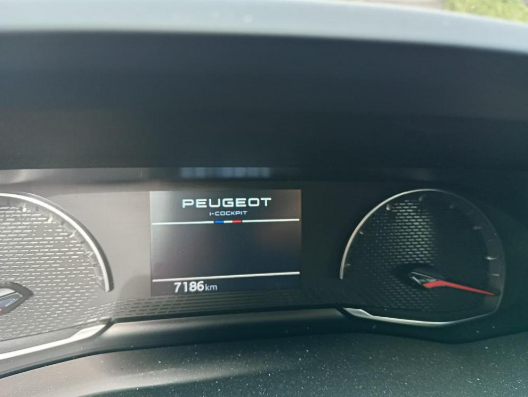 Peugeot 208 STYLE Anno 2024 | Veicolo Intero | SOLO PER RICAMBI