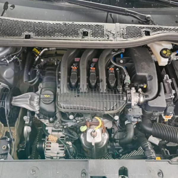 Peugeot 208 STYLE Anno 2024 | Veicolo Intero | SOLO PER RICAMBI