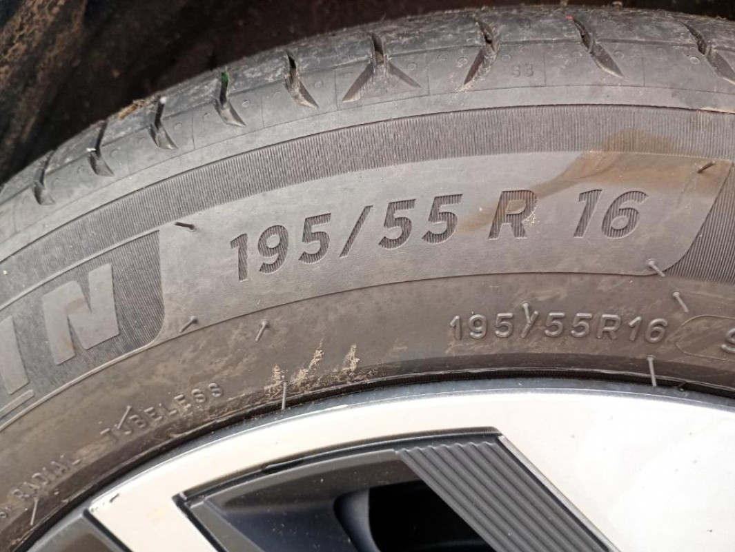 Peugeot 208 STYLE Anno 2024 | Veicolo Intero | SOLO PER RICAMBI