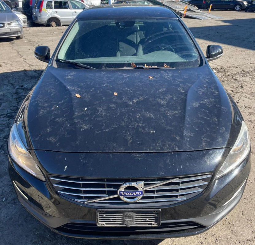 Volvo V60 Anno 2014 | Veicolo Intero | SOLO PER RICAMBI