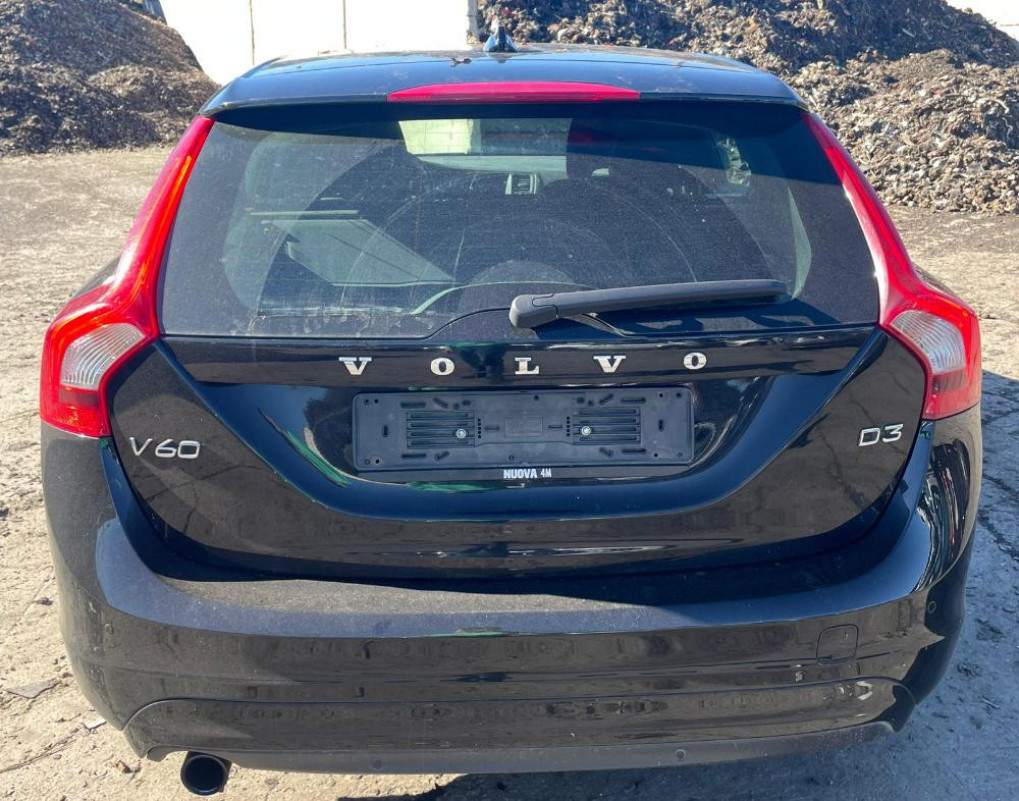 Volvo V60 Anno 2014 | Veicolo Intero | SOLO PER RICAMBI