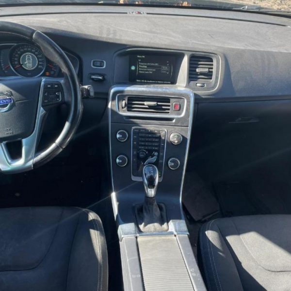 Volvo V60 Anno 2014 | Veicolo Intero | SOLO PER RICAMBI
