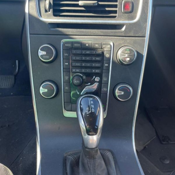 Volvo V60 Anno 2014 | Veicolo Intero | SOLO PER RICAMBI