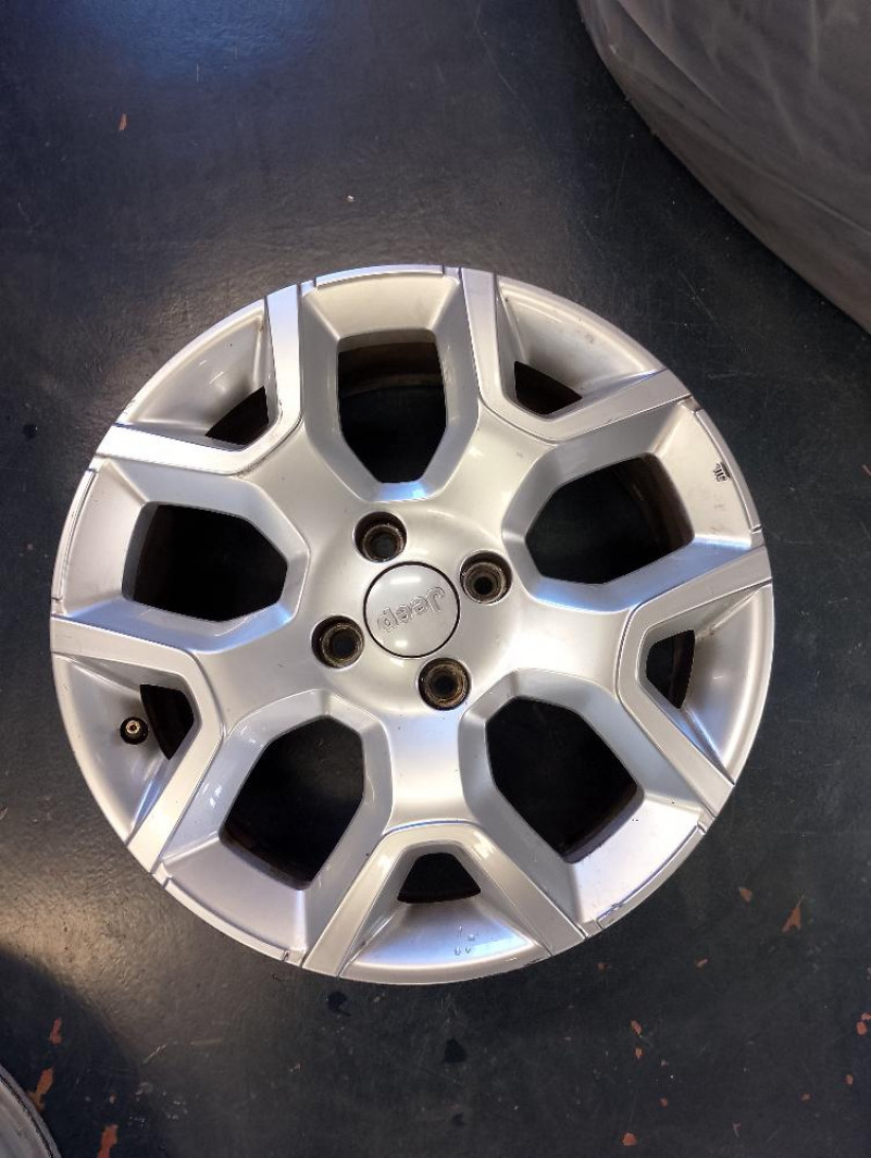 4 Cerchi in Lega Jeep Avenger 17″ 2023