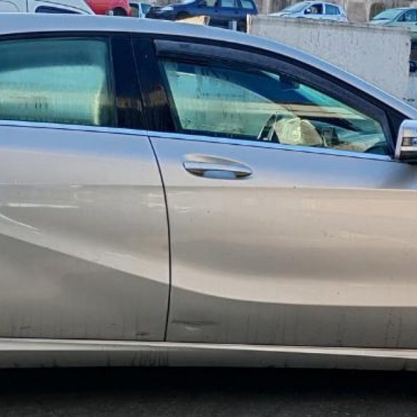 Mercedes Classe A W176 Anno 2013 | Veicolo Intero | SOLO PER RICAMBI