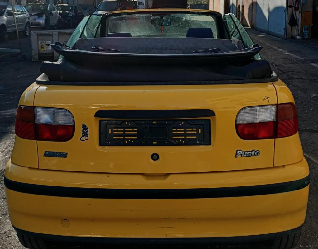 Fiat Punto Cabrio Anno 1999 | Veicolo Intero | SOLO PER RICAMBI