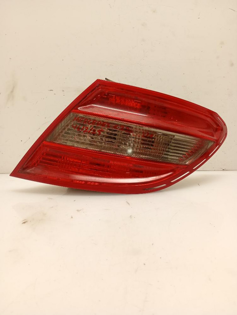 Faro / Fanale Posteriore Destro Mercedes-Benz Classe C W204 ber. 4p 2007-2011