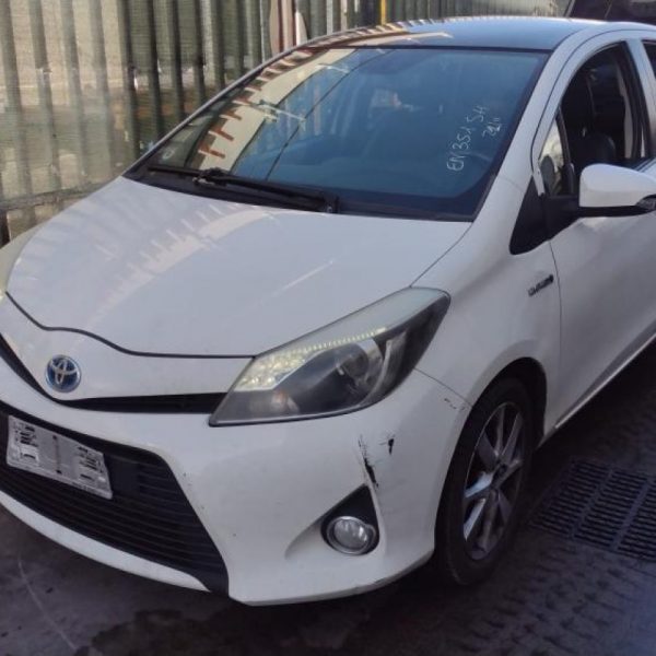 Toyota Yaris Hybrid 2012 VEICOLO INTERO PER RICAMBI