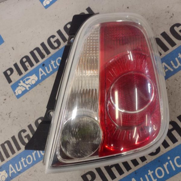 Fanale / Faro Posteriore Destro Fiat 500 2013