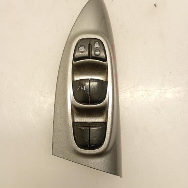 Pulsantiera Anteriore Sinistra Nissan Juke 2012 – 2020