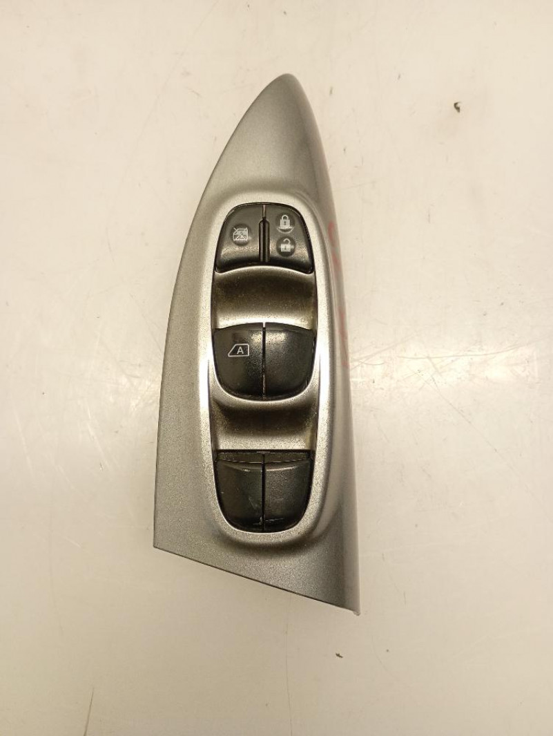 Pulsantiera Anteriore Sinistra Nissan Juke 2012 – 2020