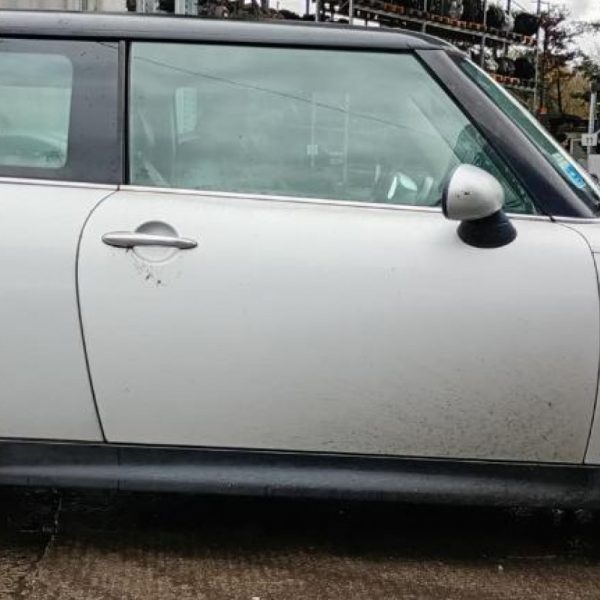 Mini Cooper S R50/53 Anno 2002 | Veicolo Intero | SOLO PER RICAMBI