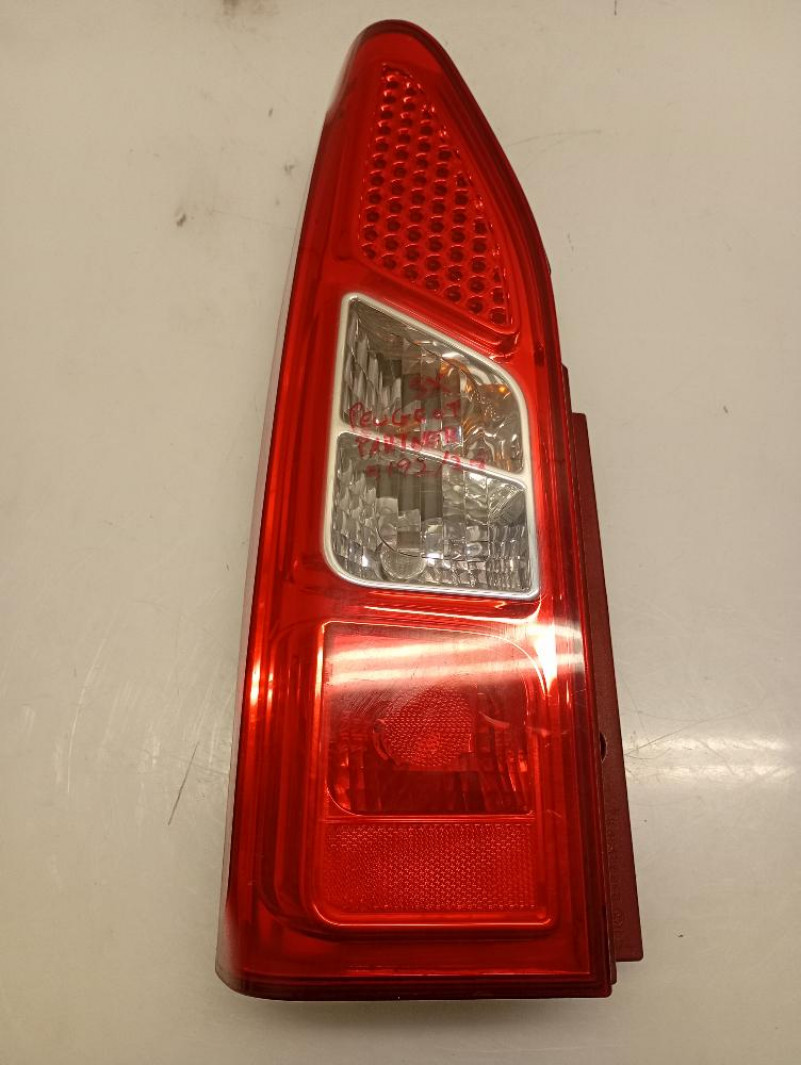 Faro / Fanale Posteriore Sinistro Peugeot Partner 2008 – 2012