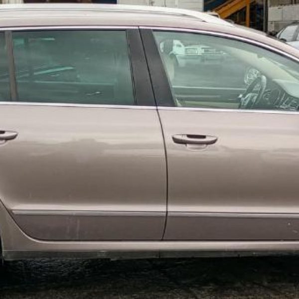 Skoda Superb (3T) SW Anno 2010 | Veicolo Intero | SOLO PER RICAMBI