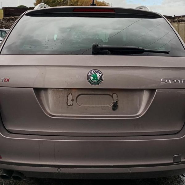 Skoda Superb (3T) SW Anno 2010 | Veicolo Intero | SOLO PER RICAMBI