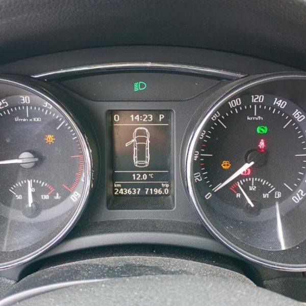 Skoda Superb (3T) SW Anno 2010 | Veicolo Intero | SOLO PER RICAMBI