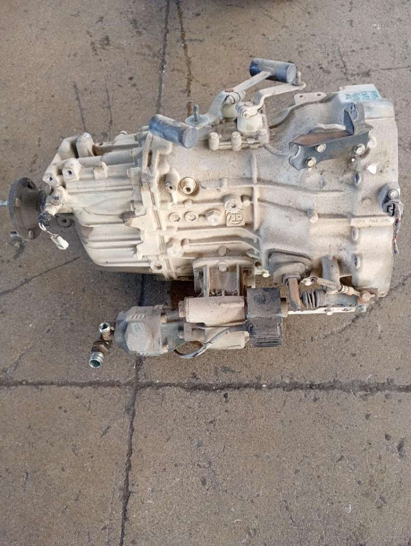 Cambio manuale 6 marce Nissan Cabstar 2.5 D 100 KW YD25 2006 – 2014