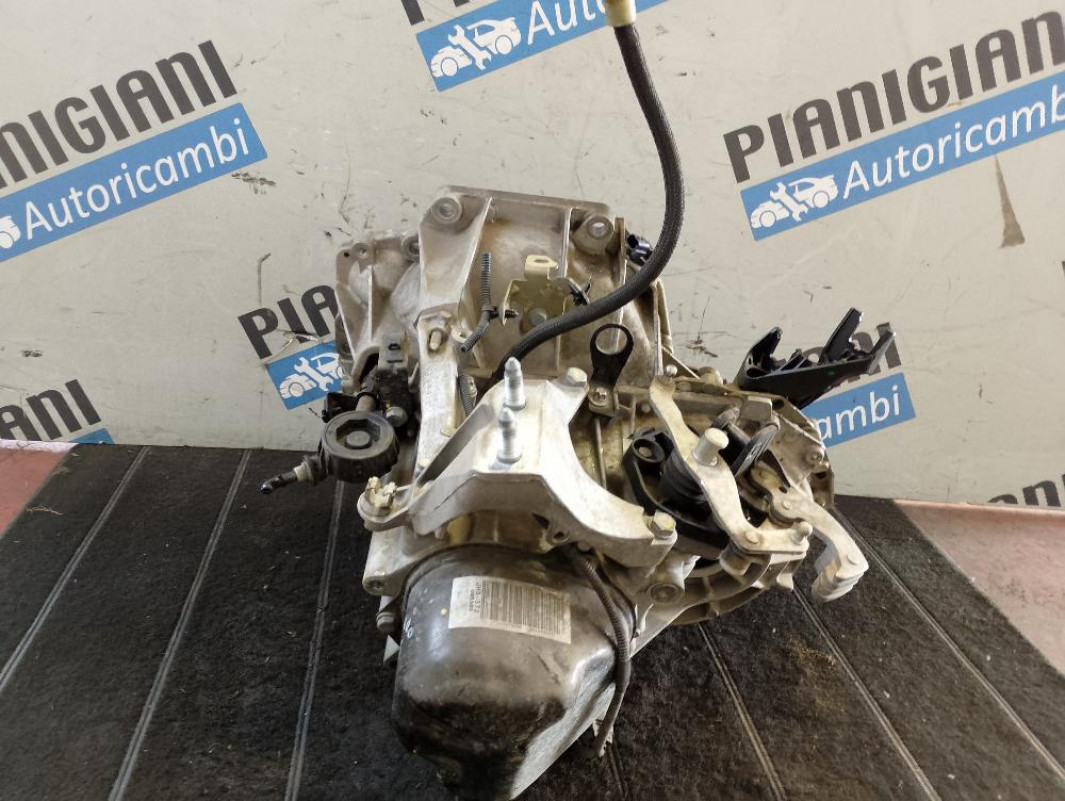 Cambio Dacia Sandero B4DB4
