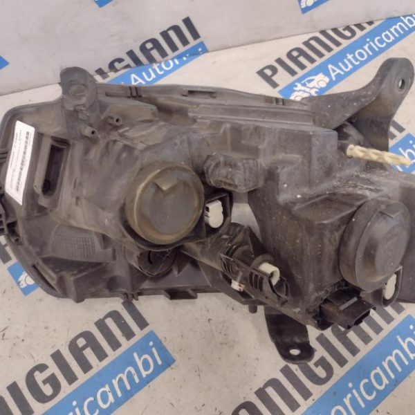 Proiettore / Faro Anteriore Sinistro Dacia Sandero 2017 – 2020