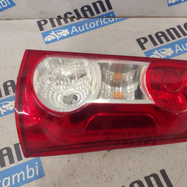 Faro / Fanale Posteriore Destro Dacia Logan 2011
