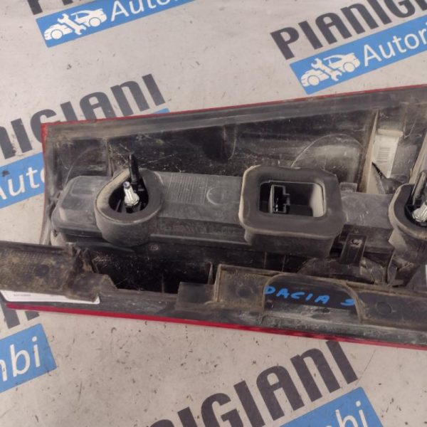 Faro / Fanale Posteriore Sinistro Dacia Logan 2011