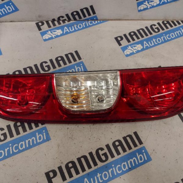 Faro / Fanale Posteriore Sinistro Fiat Doblò 2006