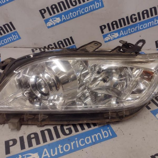 Proiettore / Faro Anteriore Sinistro Toyota Rav 4 2011