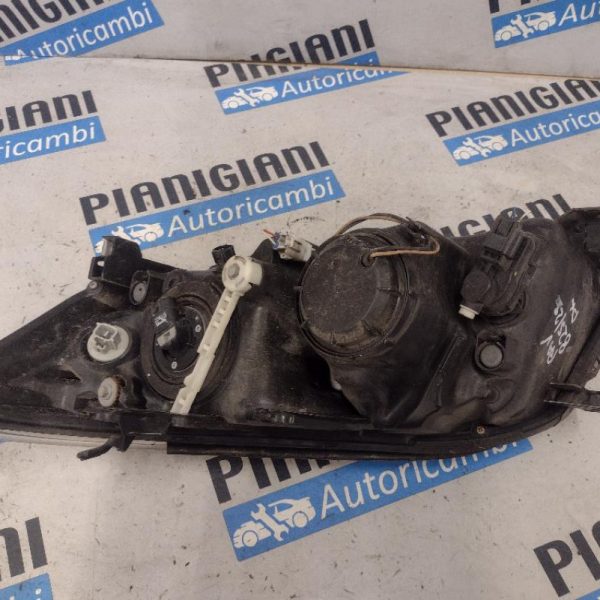 Proiettore / Faro Anteriore Destro Toyota Rav 4 2011