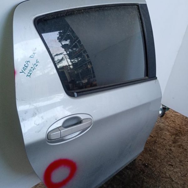 Porta / Portiera Posteriore Destra Toyota Yaris 2011 – 2014