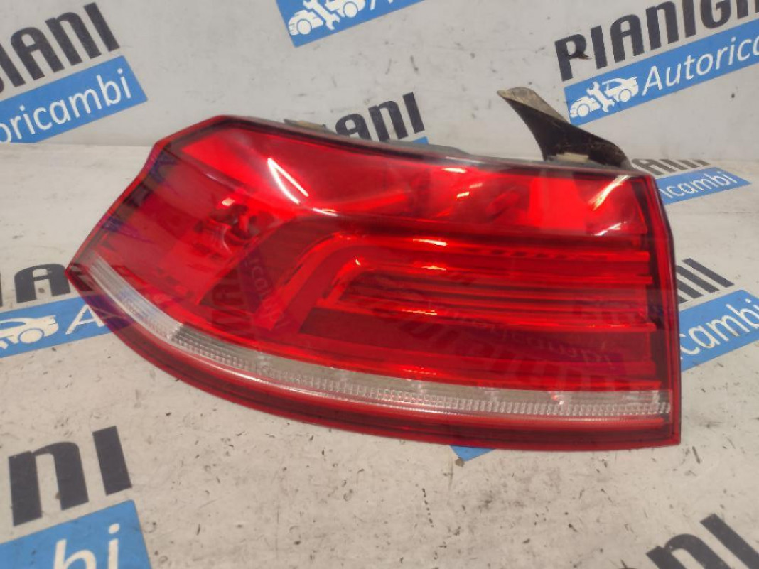 Faro Posteriore Sinistro Volkswagen Passat 2014 – 2020